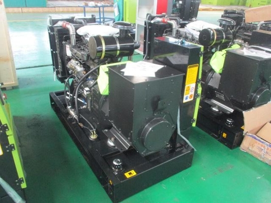 Dobra cena. 4BTA3.9-G2 Zestaw generatorów Diesla Cummins o mocy 37,5 KVA w Internecie
