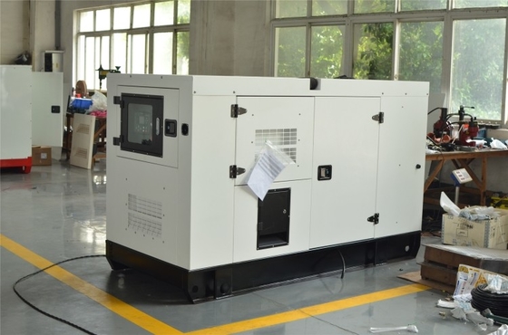 50/60HZ dźwiękoszczelny Cummins Diesel Generator Set do ładowania w fabryce Typ cichy